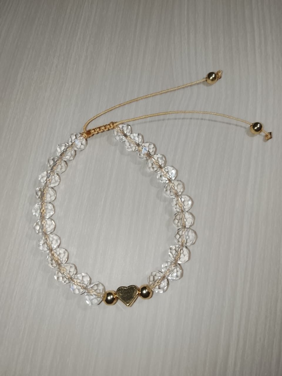 Pulsera de Cristales con Dije de Corazón Dorado (Gold Filled) - Ajustable