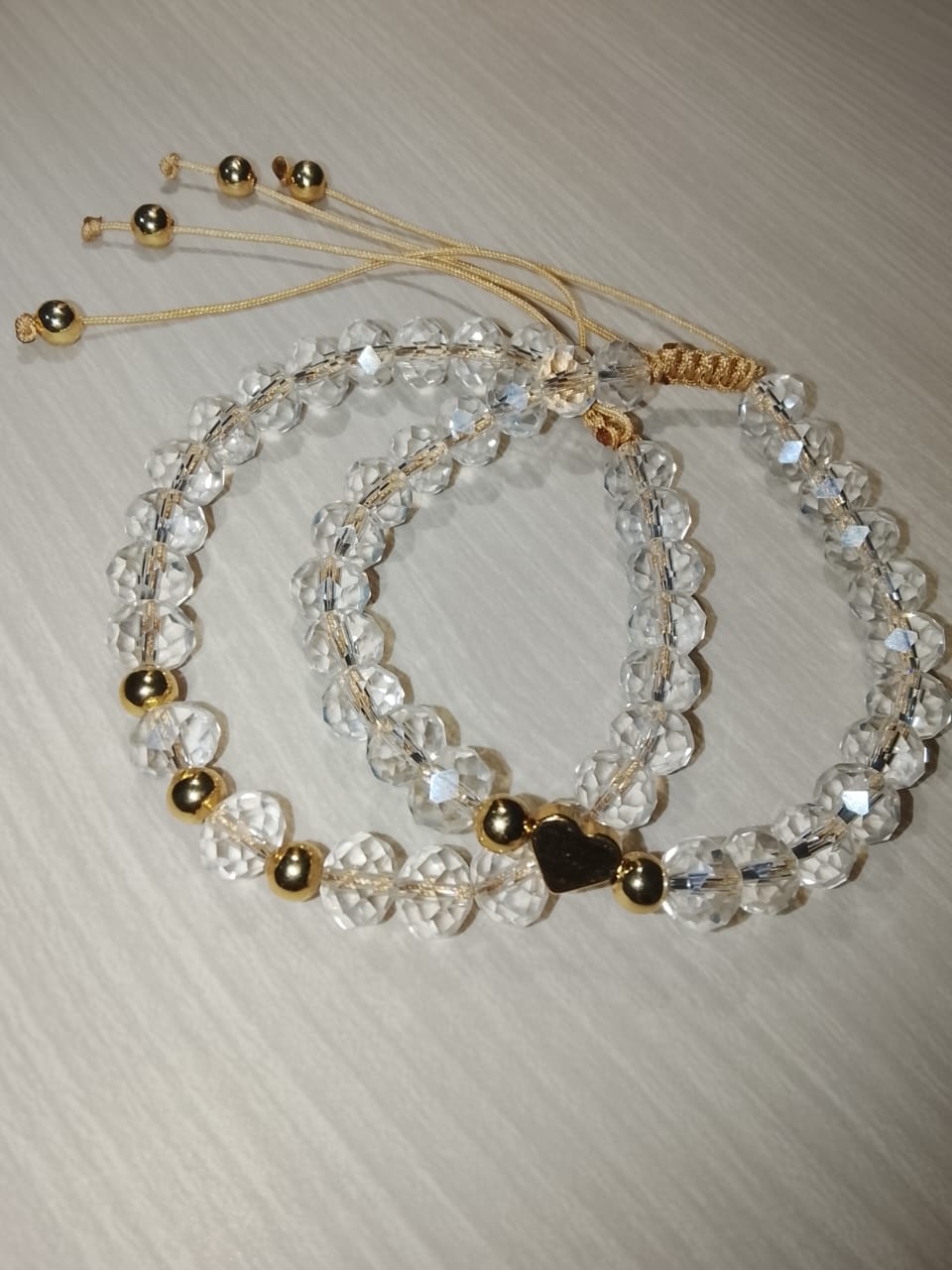 Pulsera de Cristales con Dije de Corazón Dorado (Gold Filled) - Ajustable